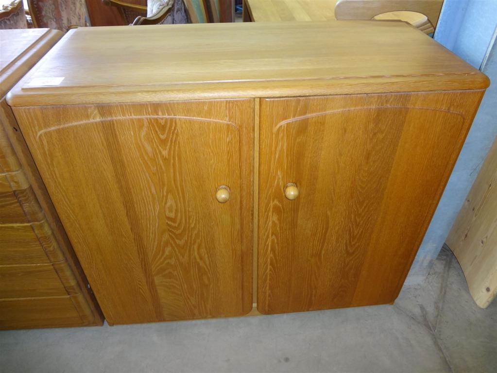 (20540) Kommode, 80,- €