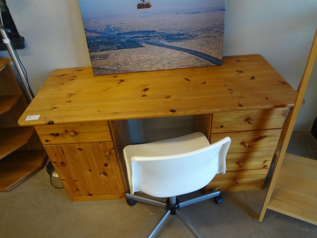 (20583) Schreibtisch, 40,- €