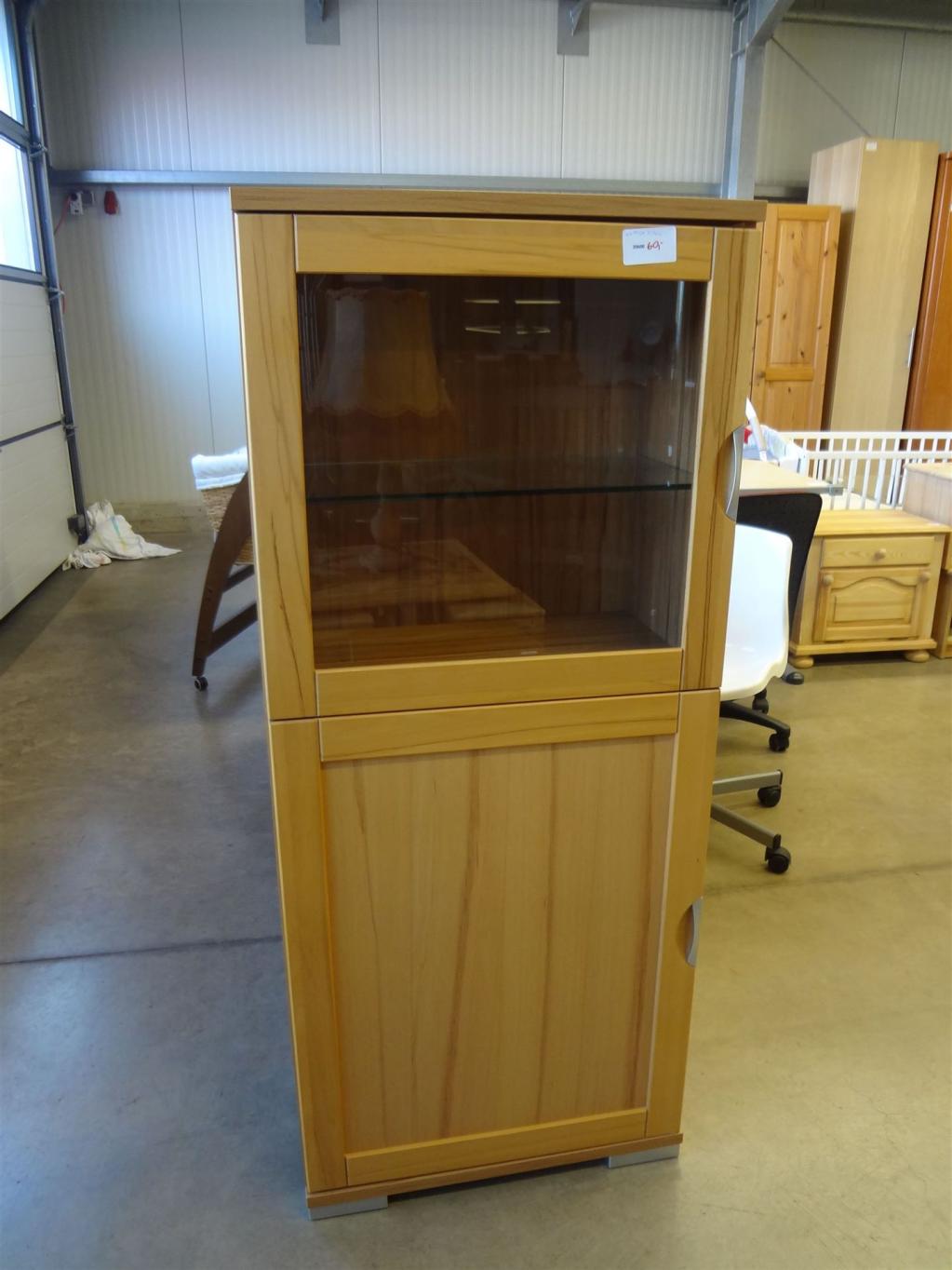 (20600) Vitrine, 60,- €