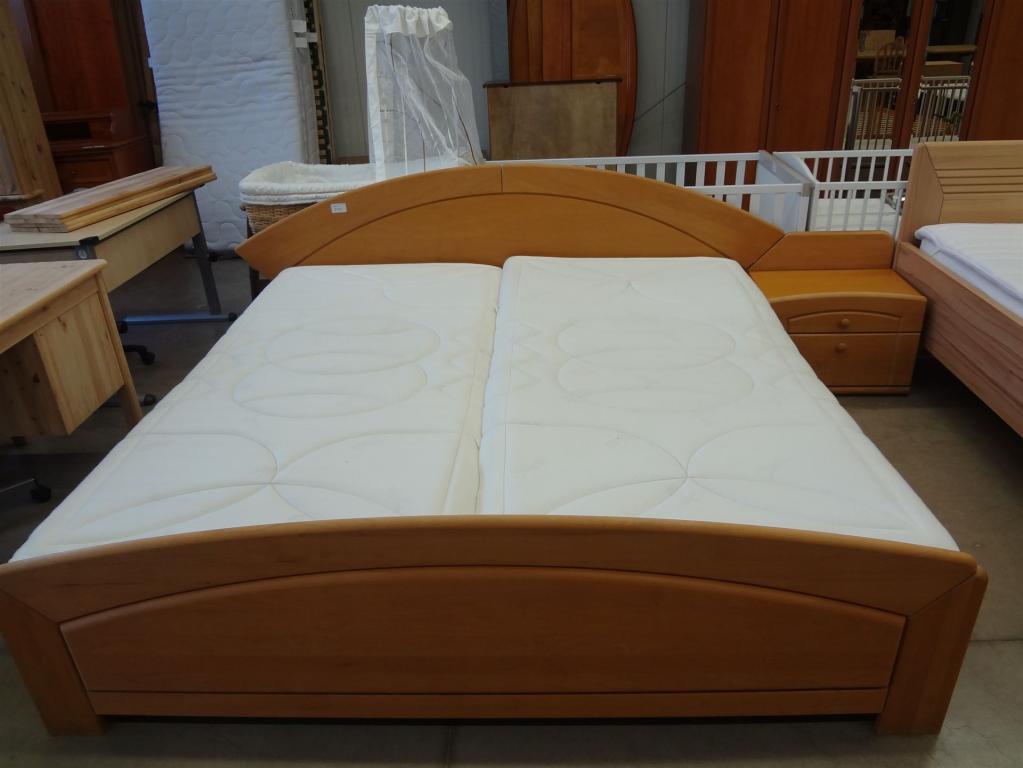 (20636) Doppelbett, 200,- €