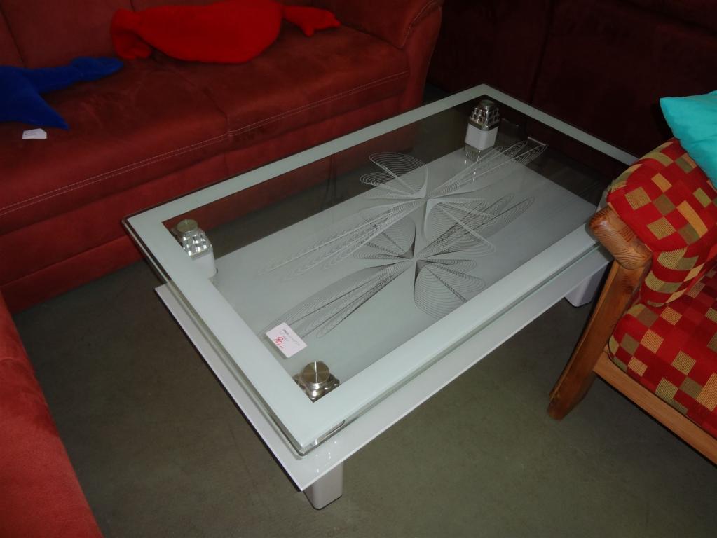 (18823), Couchtisch, 90,- €