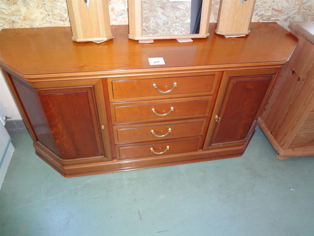(18651), Kommode, 60,- €