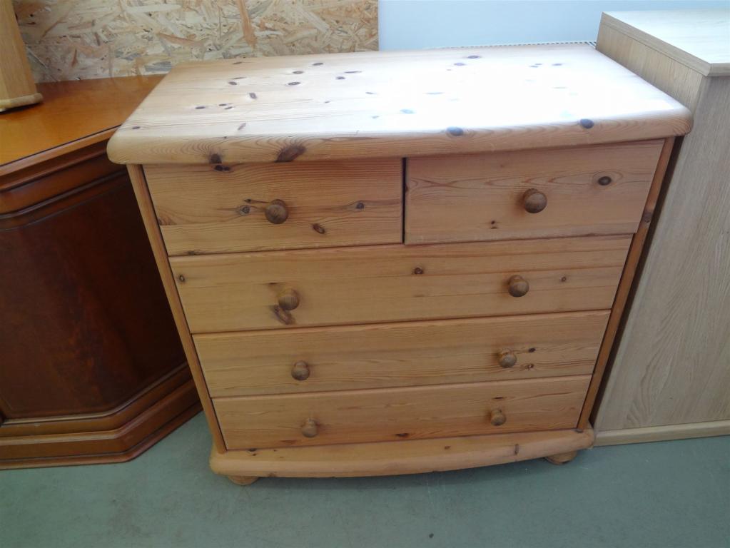 (18909), Kommode, 60,- €