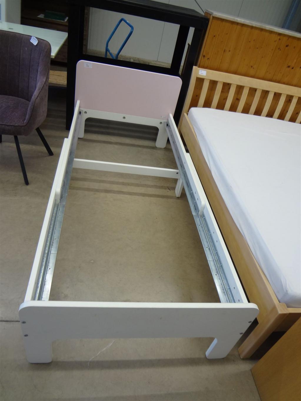 (19813) Kinderbett, 60,- €