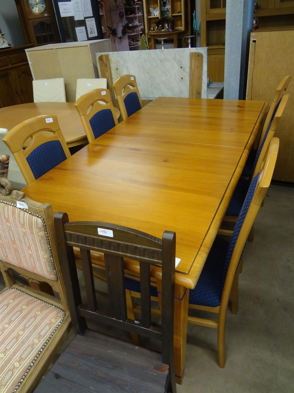 (19844) Esstisch, 150,- €