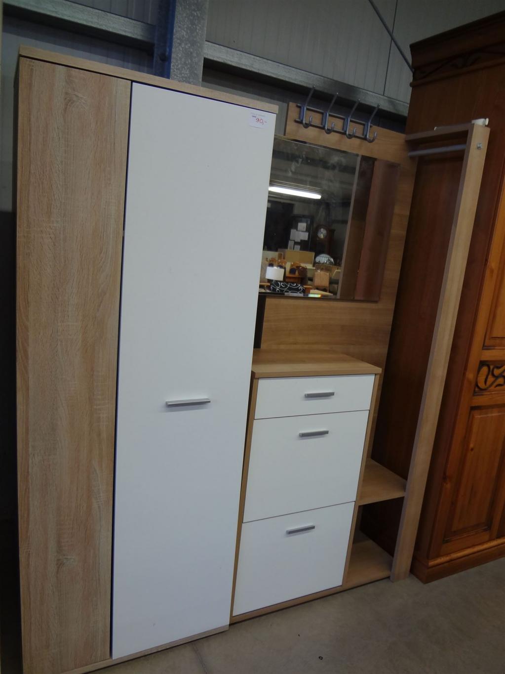 (19858) Garderobenset, 90,- €