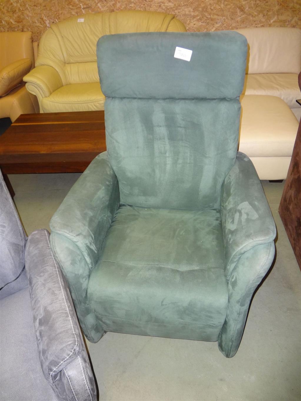 (19967) Sessel, 100,- €