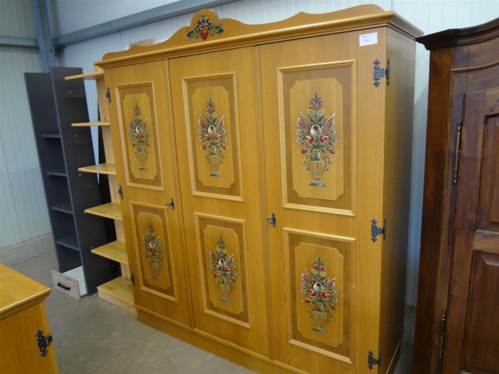 (20003) Kleiderschrank, 240,- €