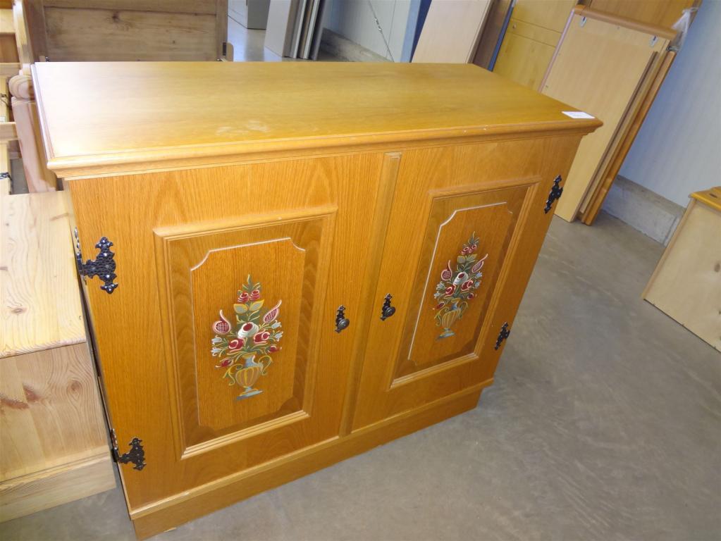 (20004) Kommode, 90,- €