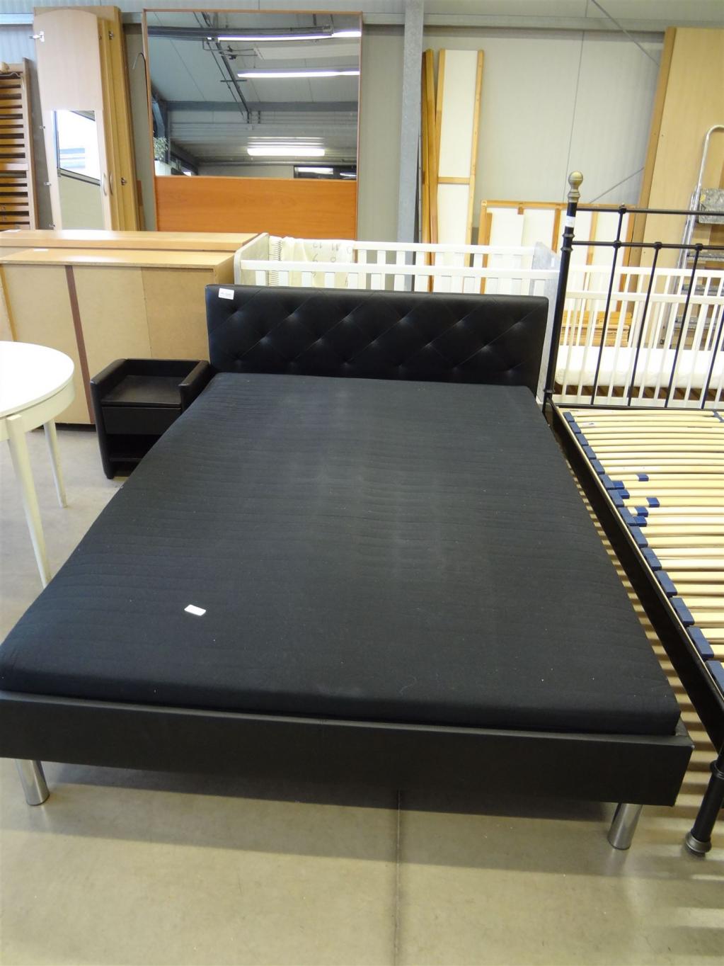 (20014) Bett, 100,- €