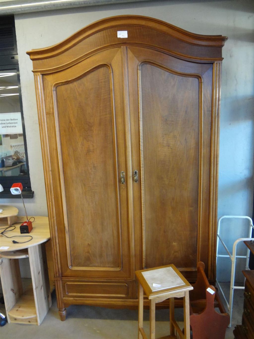 (19784) Dielenschrank, 90,- €
