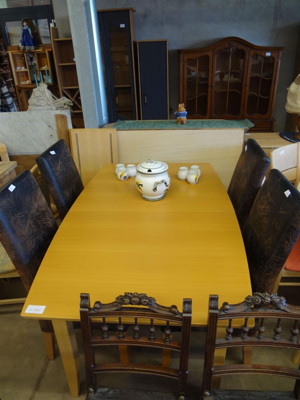 (20104) Esstisch, 180,- €