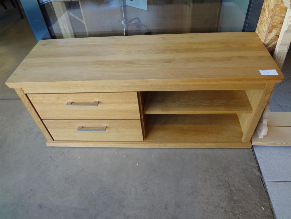 (20119) TV-Schrank, 60,- €