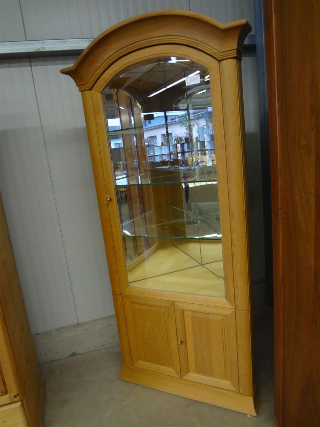(20132) Eckvitrine, 120,- €
