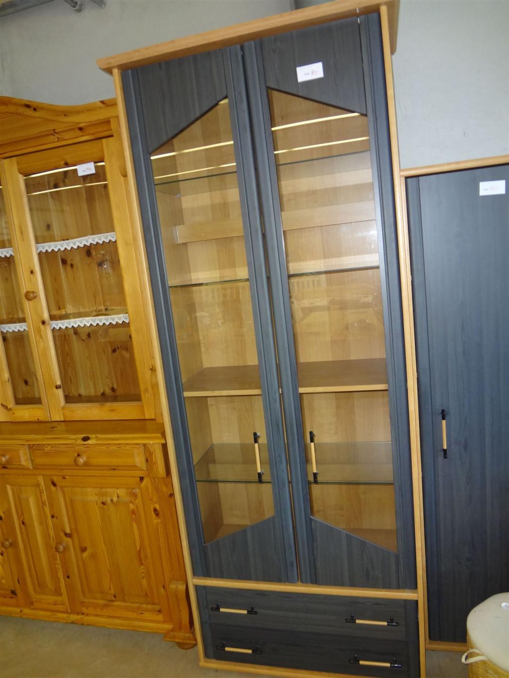 (20166) Vitrine, 80,- €