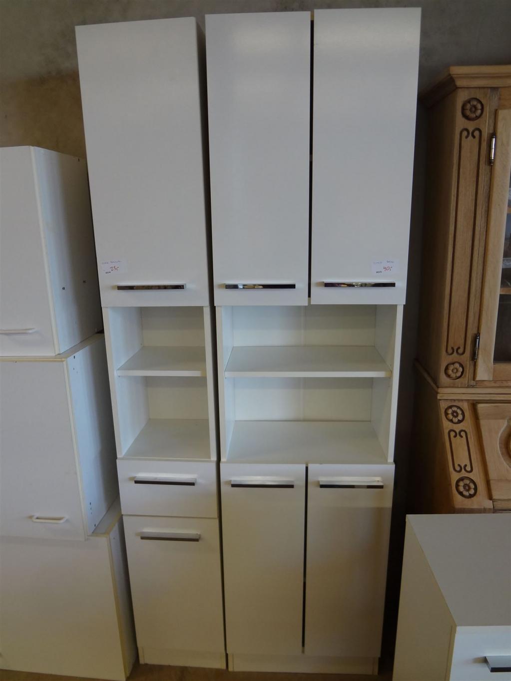 (20174) Badezimmerschrank schmal (links), 25,- €