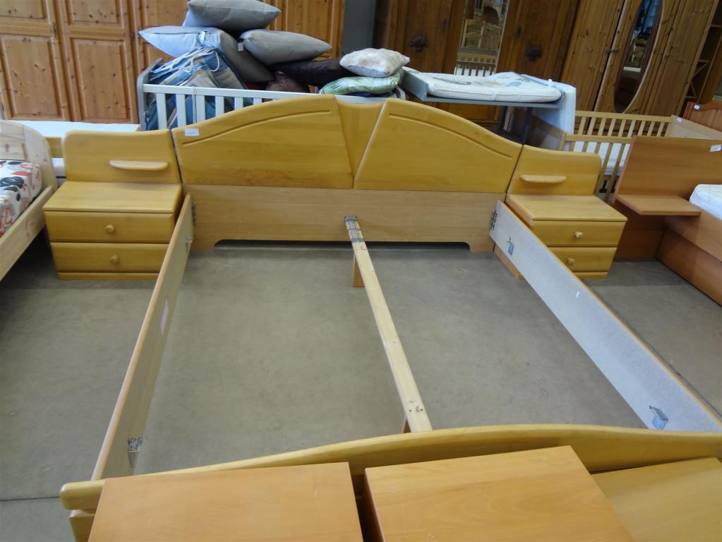 (20171) Bett, 240,- €