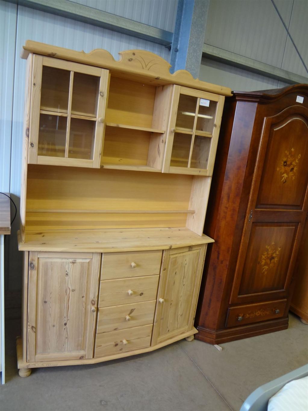 (20252) Buffetschrank, 200,- €