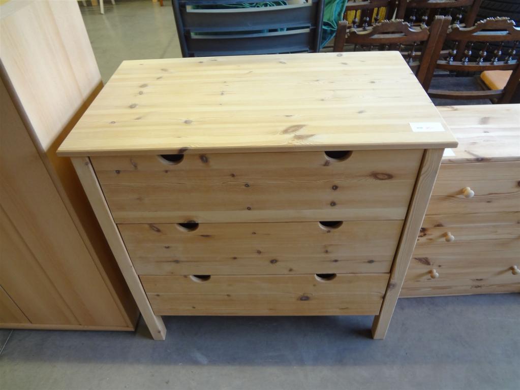 (20290) Kommode, 80,- €