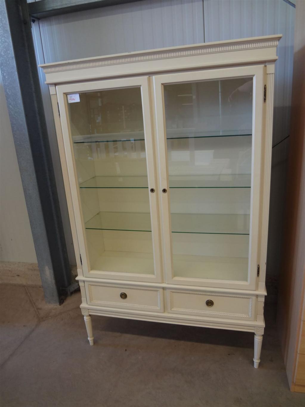 (20367) Vitrine, 120,- €