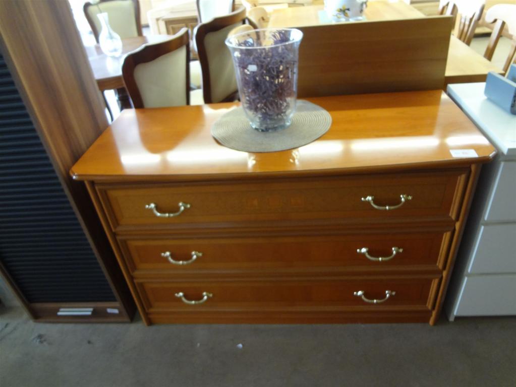(20371) Kommode, 70,- €