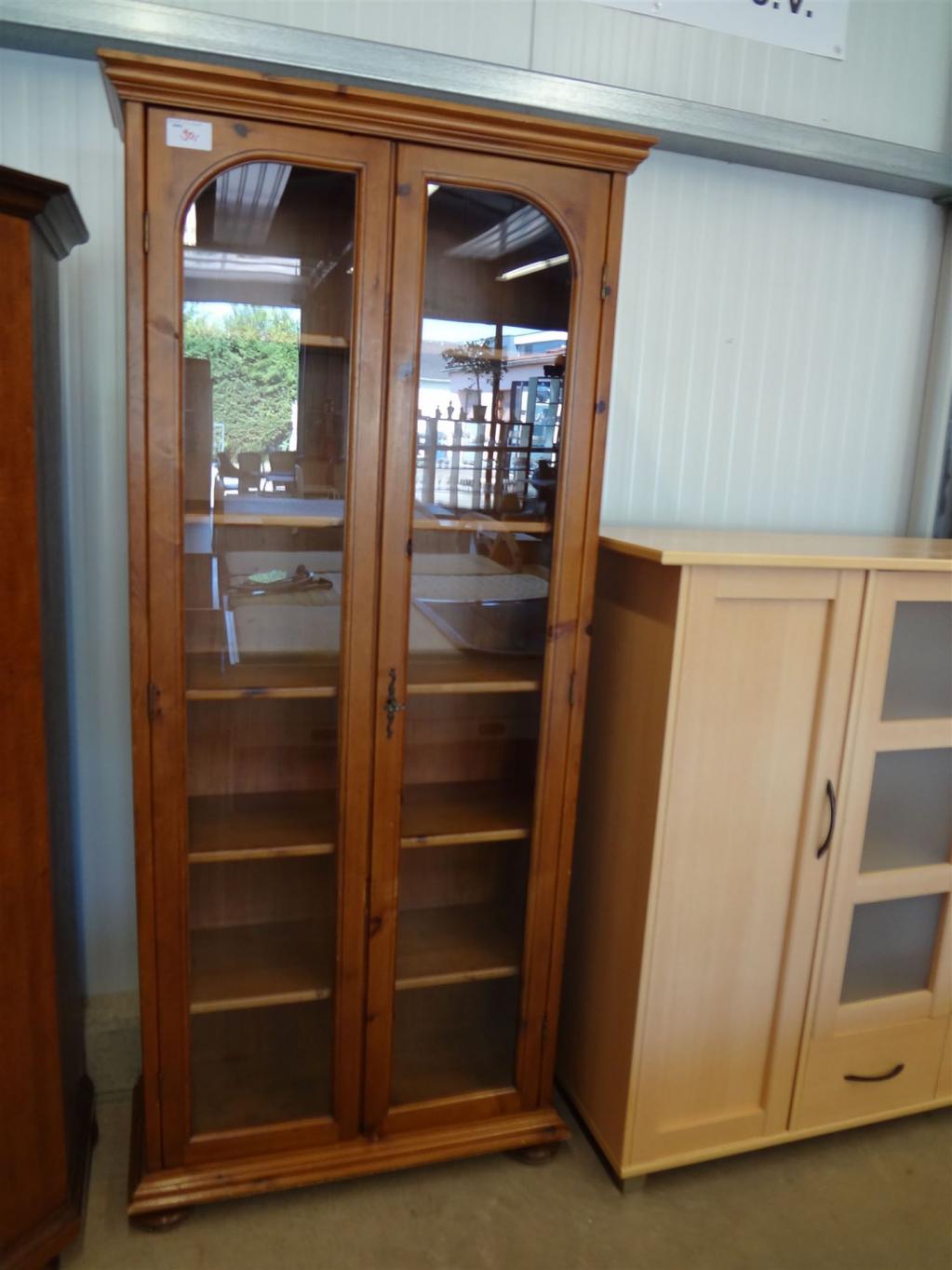 (20401) Vitrine Kiefer, 90,- €
