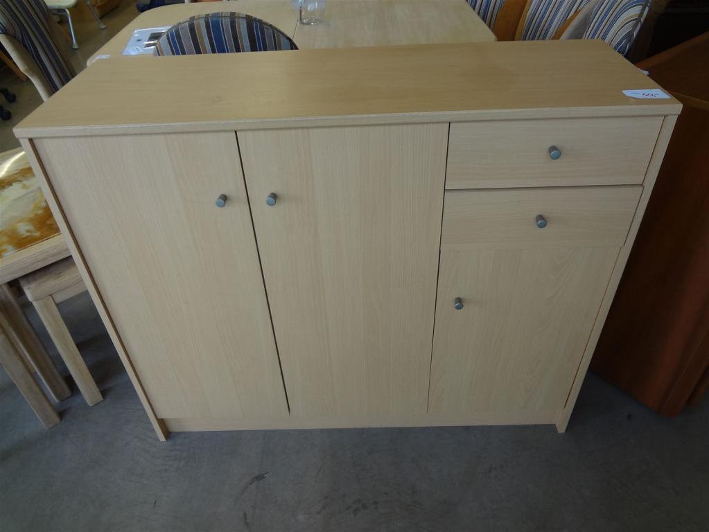 (20470) Kommode, 50,- €