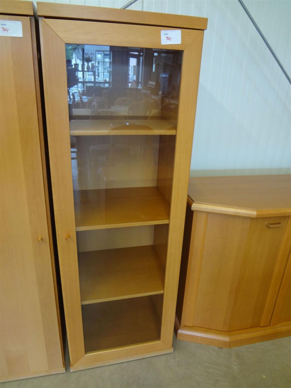 (20484) Vitrinenschrank, 30,- €