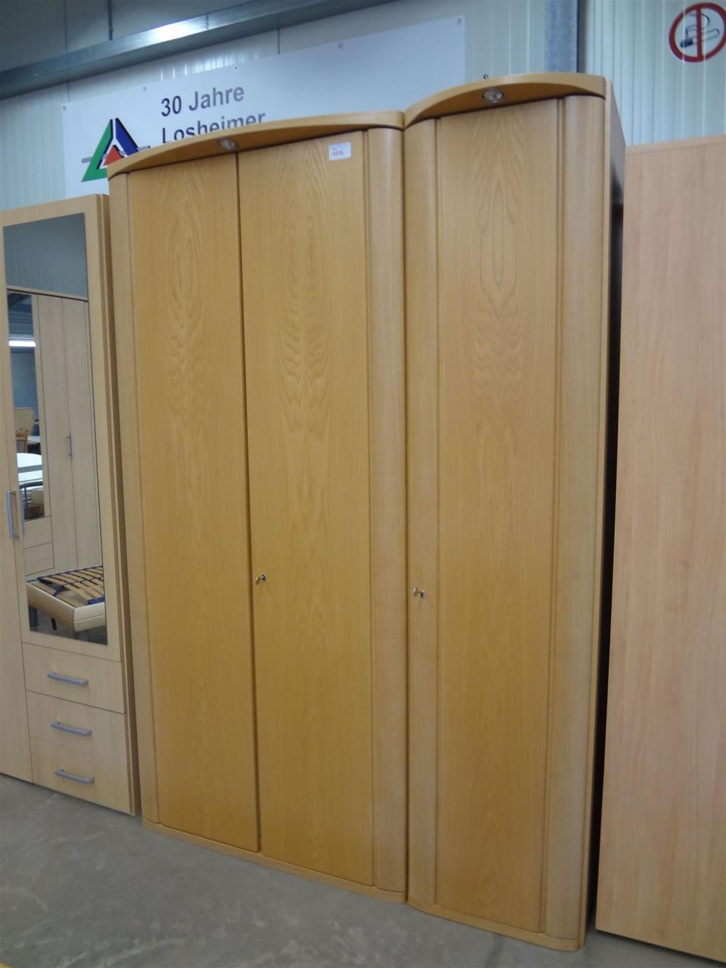 (19661) Kleiderschrank, 150,- €