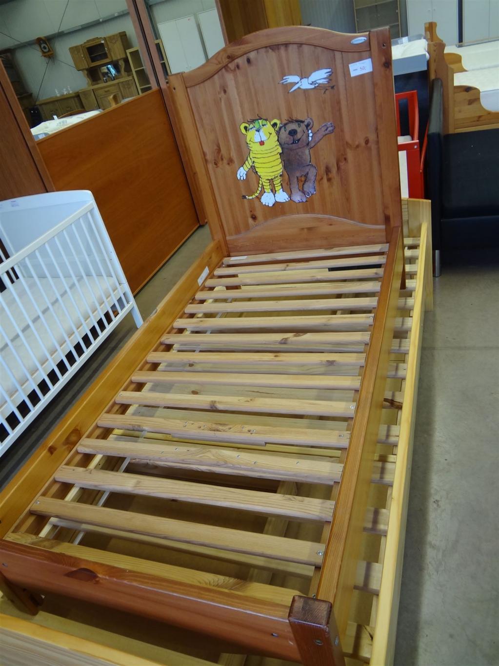 (20060) Kinderbett, 40,- €
