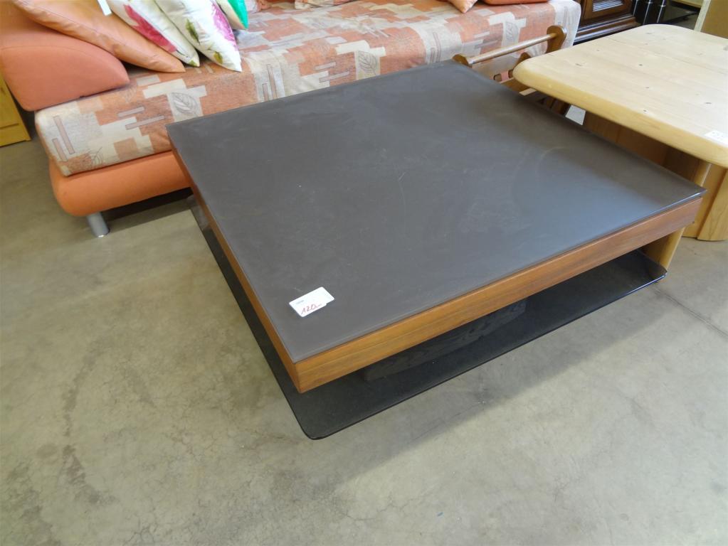 (18098), Couchtisch, 120,- €