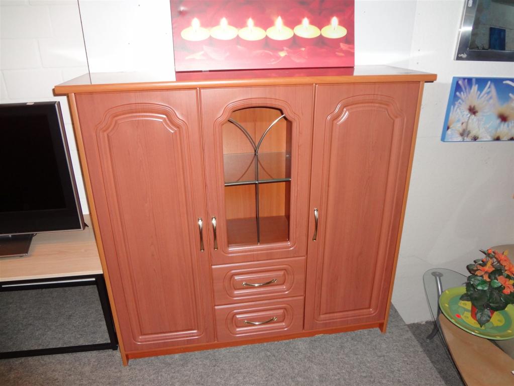 (09W) Kommode, 80,- €