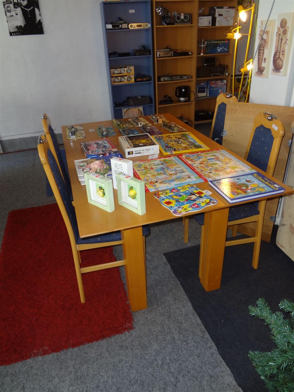 (14W) Esstisch, 90,- €