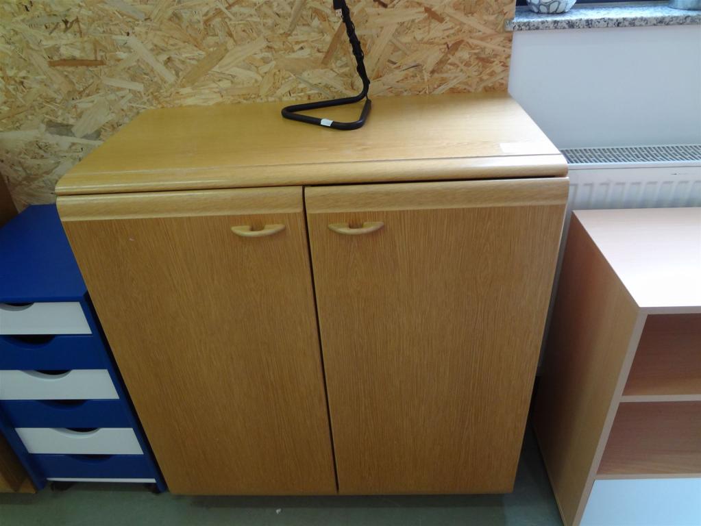 (50W) Kommode, 40,- €