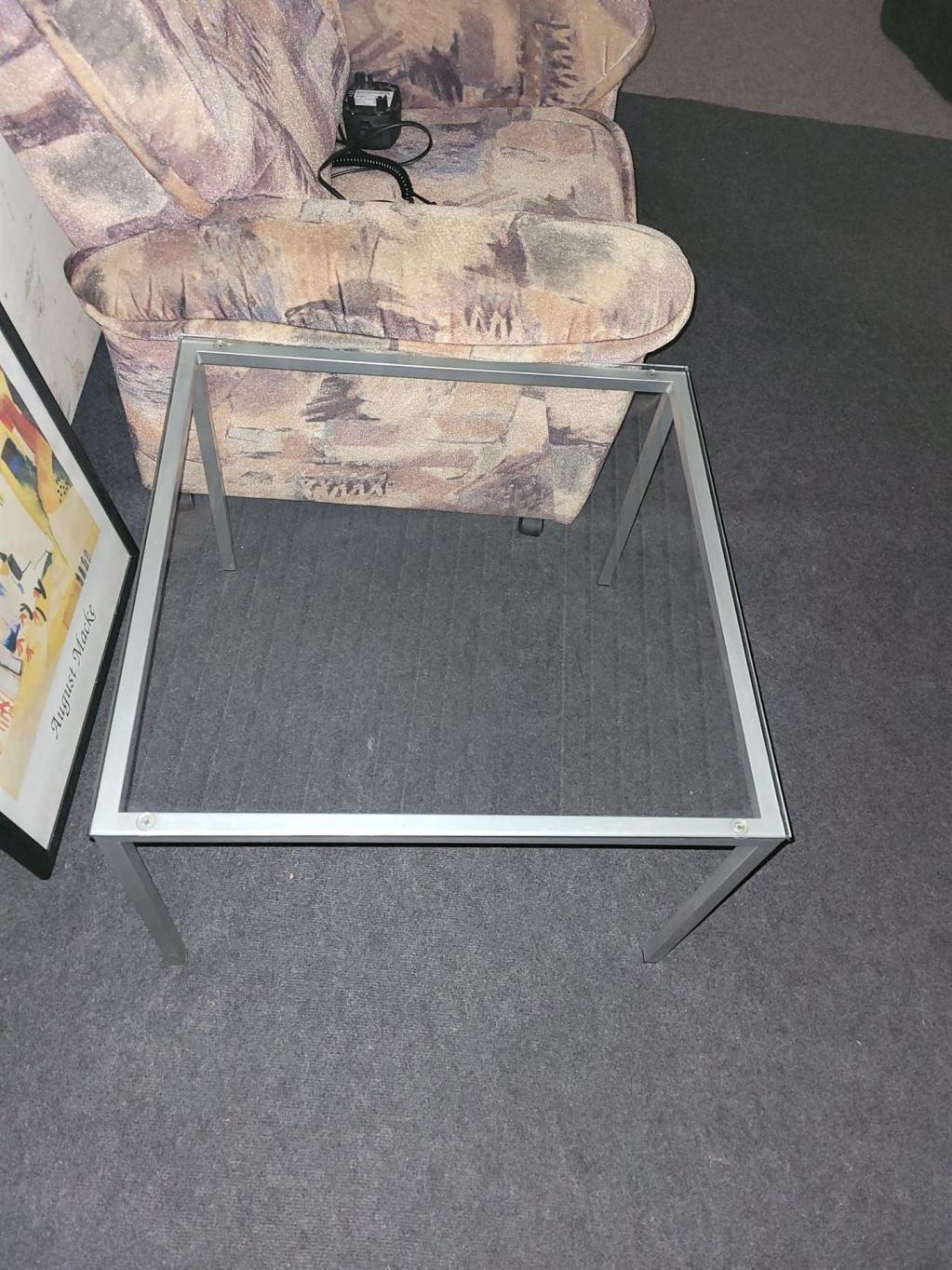 (W56) Couchtisch, 40,- €