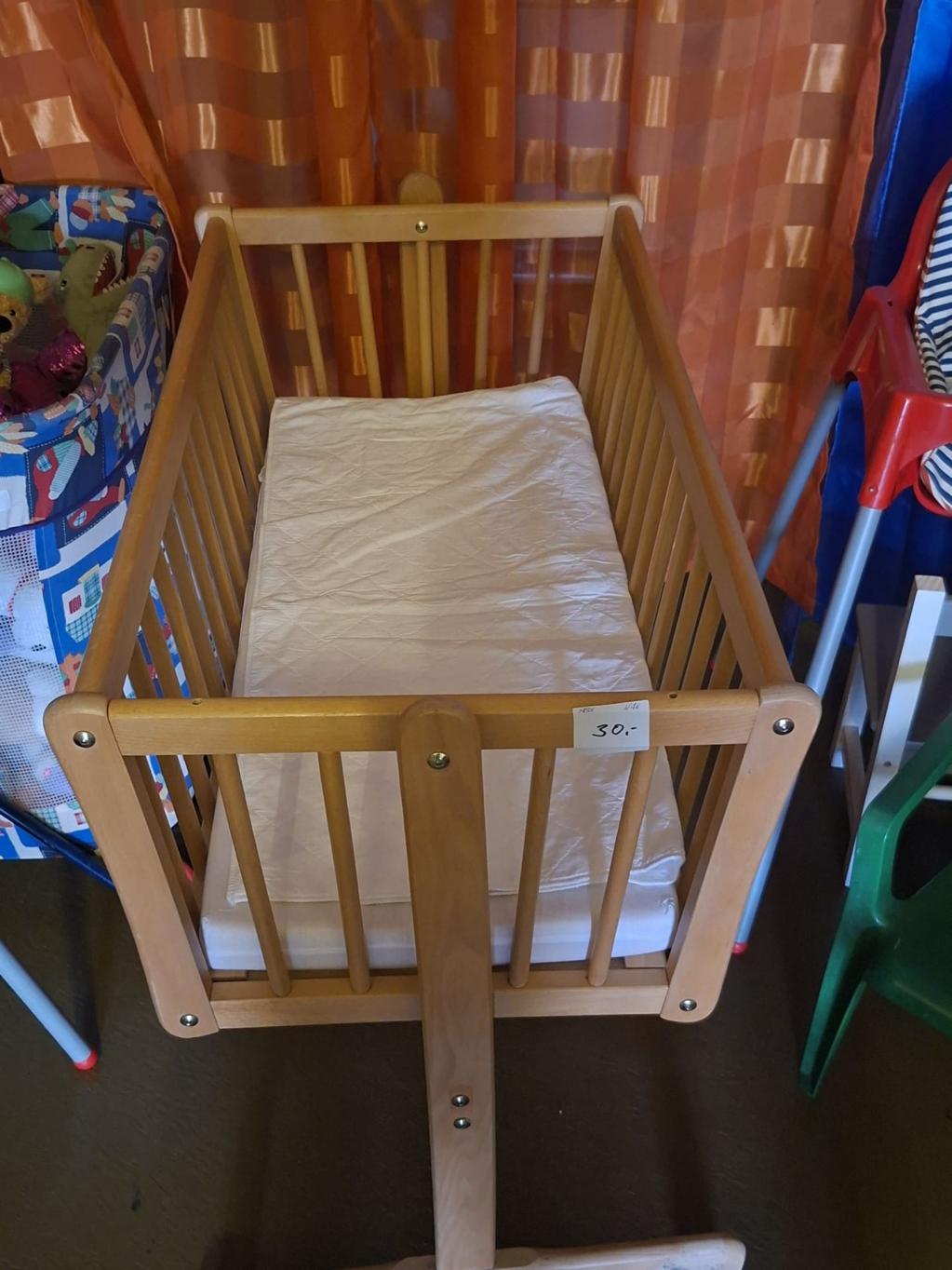 (W96) Babybett, 30,- €