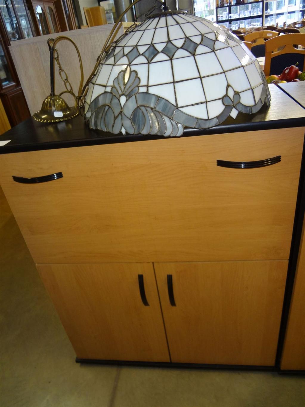 (W37) Schrank mit Klappe, 30,- €